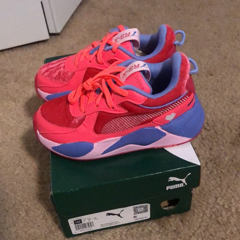 Puma sneakers little girls 12c